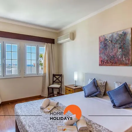 Holiday home #128 Private Pool & Spacious *