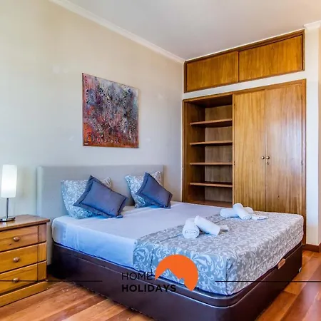 #128 Number 10 By Holidays Ferienhaus