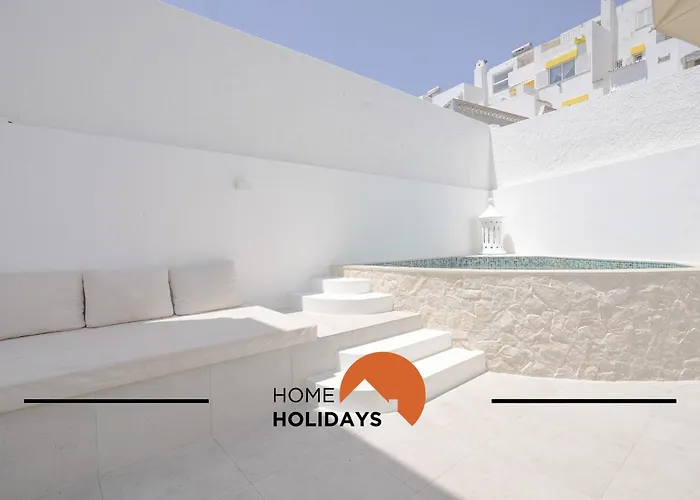 #128 Number 10 By Holidays 알부페이라